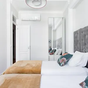  Apartment Center Iv